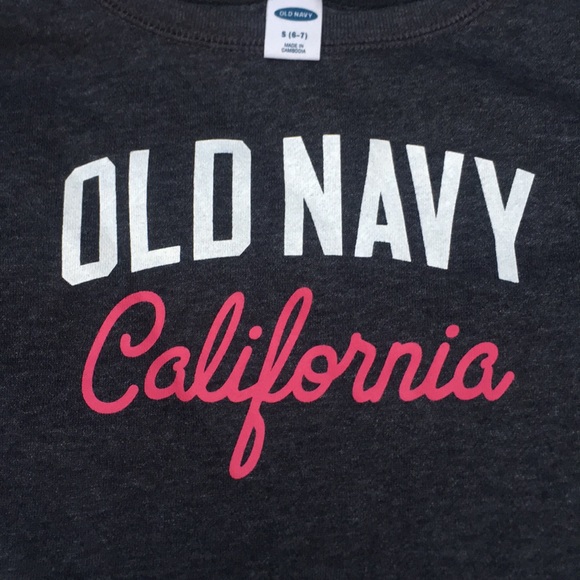 ⬇️ 2 Marked Listings for $25 - Girls Old Navy Logo Pullover Sweatshirt - Picture 2 of 5